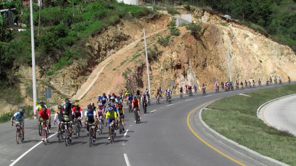 1502455_10202272429723862_1463800253_o